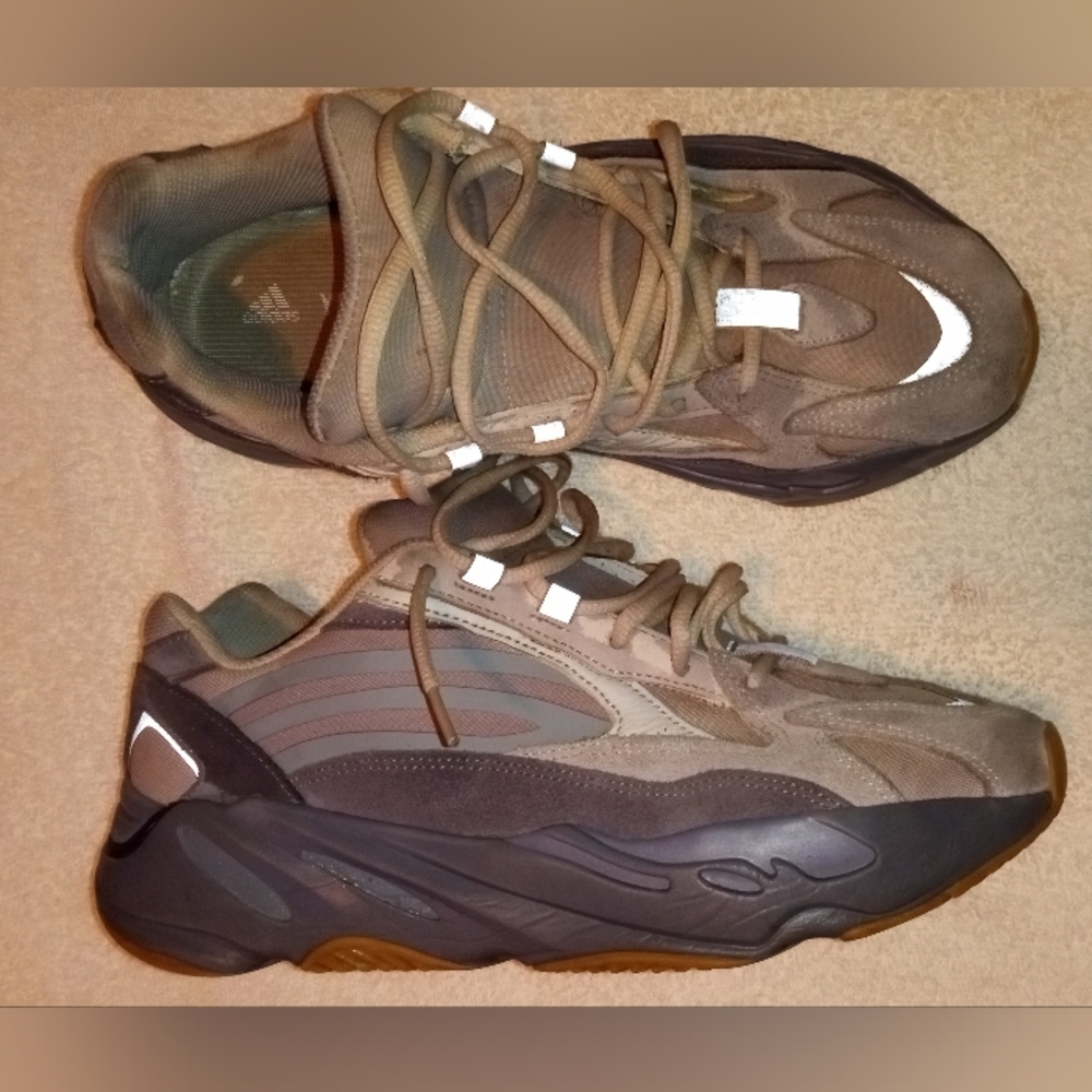 Adidas YEEZY 700 V2 Tephra